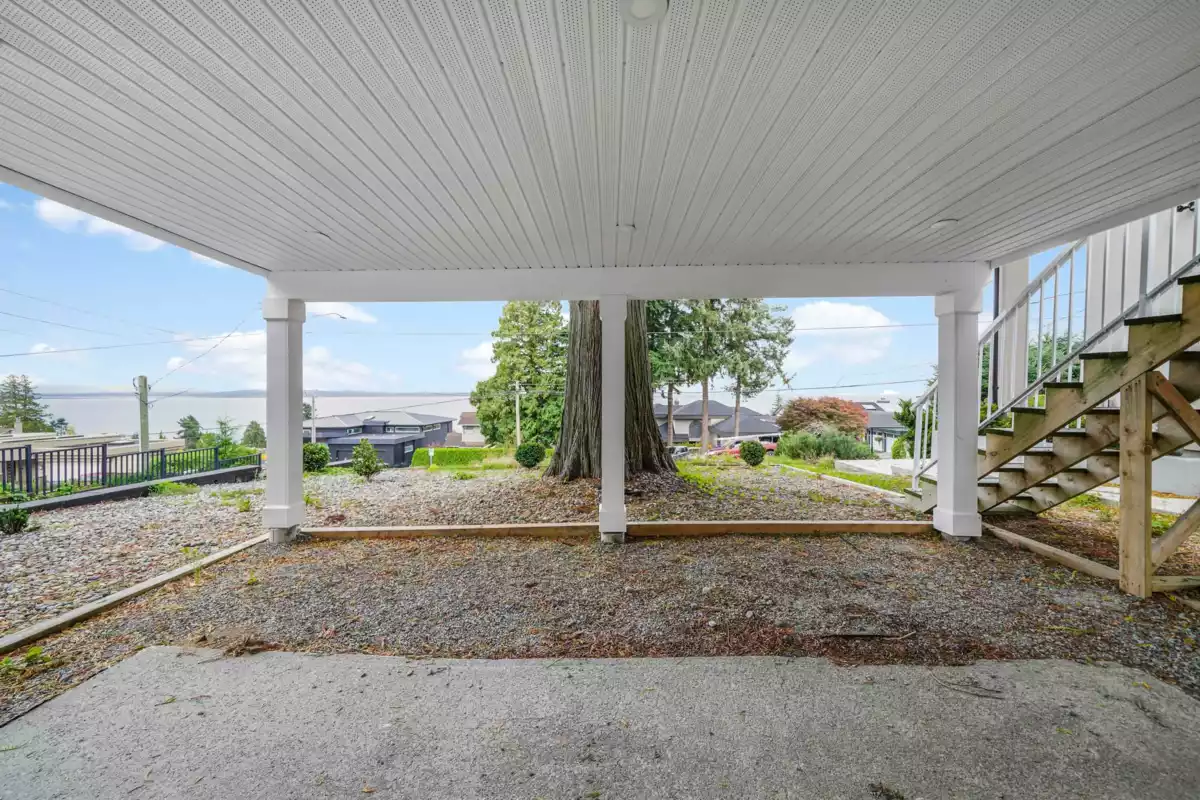 Front Yard Photo of 13179 Marine Drive, Surrey, BC