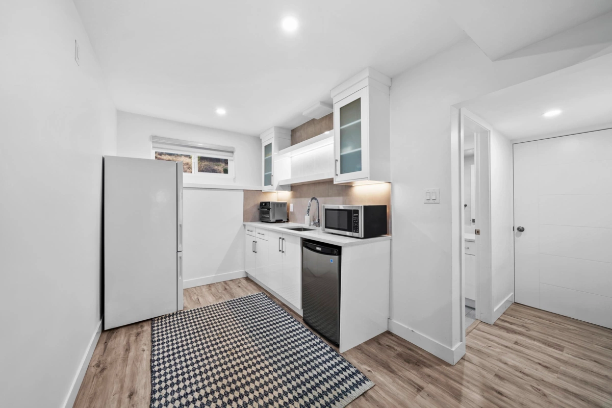 Garden / Landscaping Photo of 13179 Marine Drive, Surrey, BC