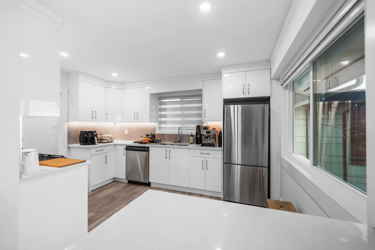 Loft / Bonus Room Photo of 13179 Marine Drive, Surrey, BC