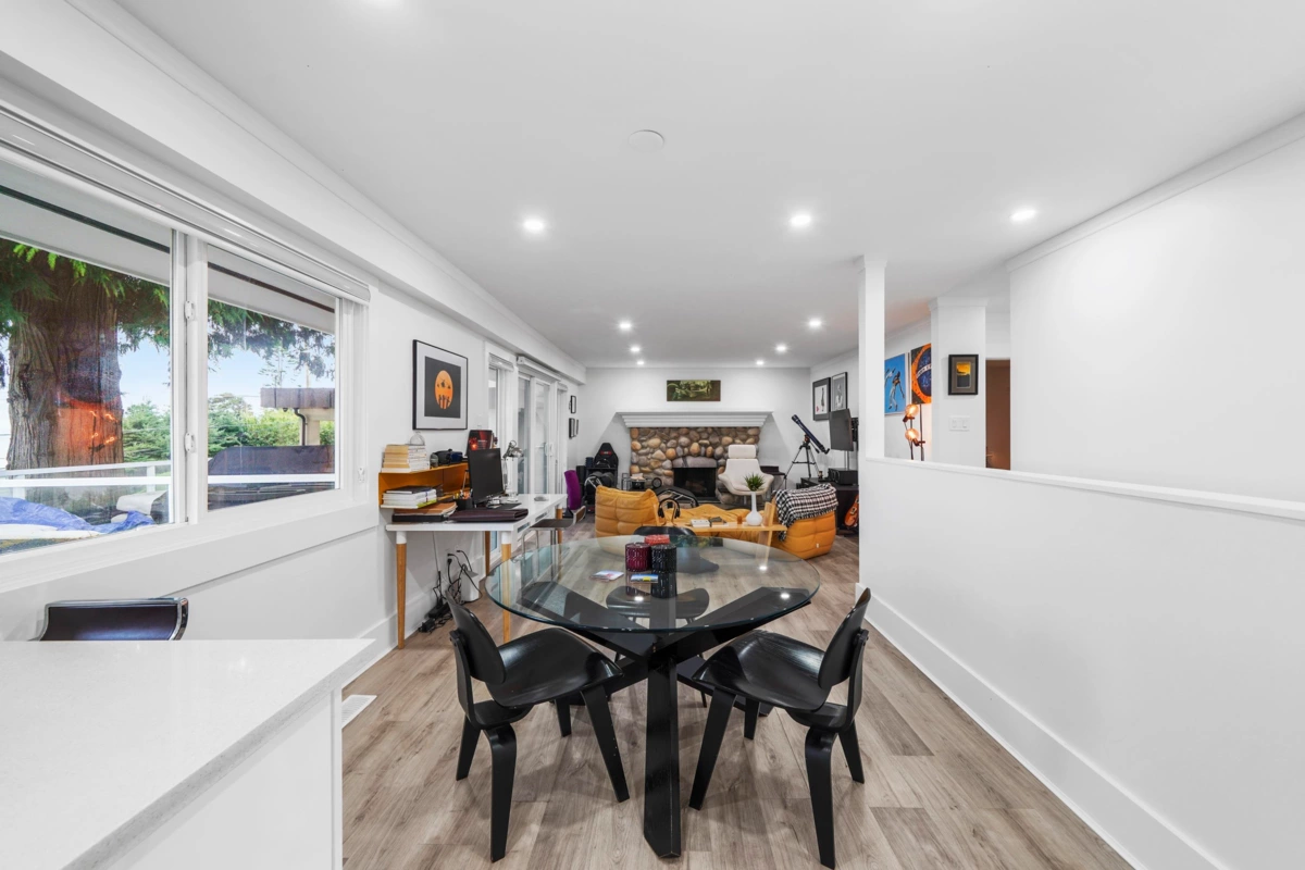 Office / Den Photo of 13179 Marine Drive, Surrey, BC