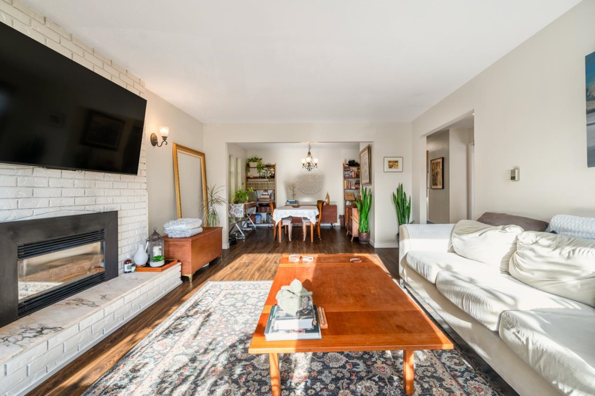 Exterior Front Photo of 13257 14a Avenue, Surrey, BC