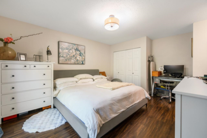 Dining Area Photo of 13257 14a Avenue, Surrey, BC
