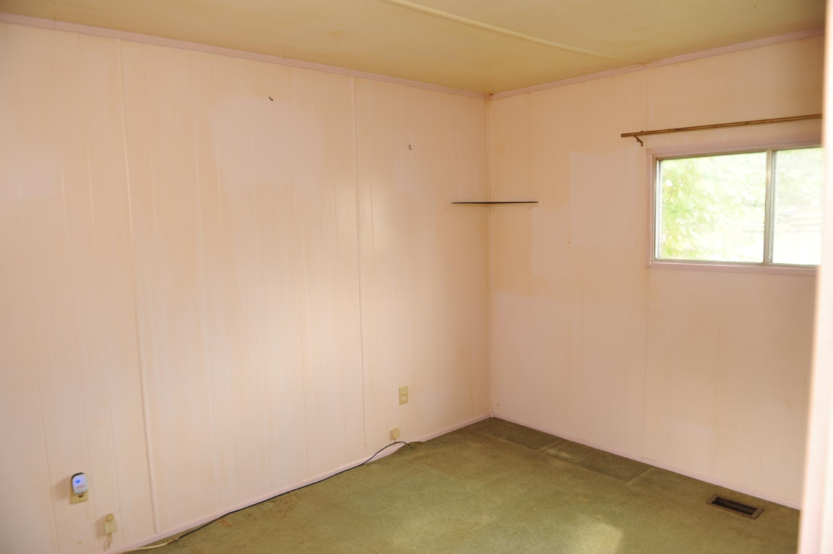 Bedroom 3 Photo of 39 21163 Lougheed Highway, Maple Ridge, BC