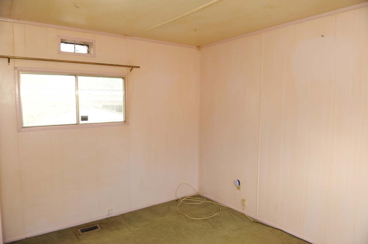 Walk-In Closet Photo of 39 21163 Lougheed Highway, Maple Ridge, BC