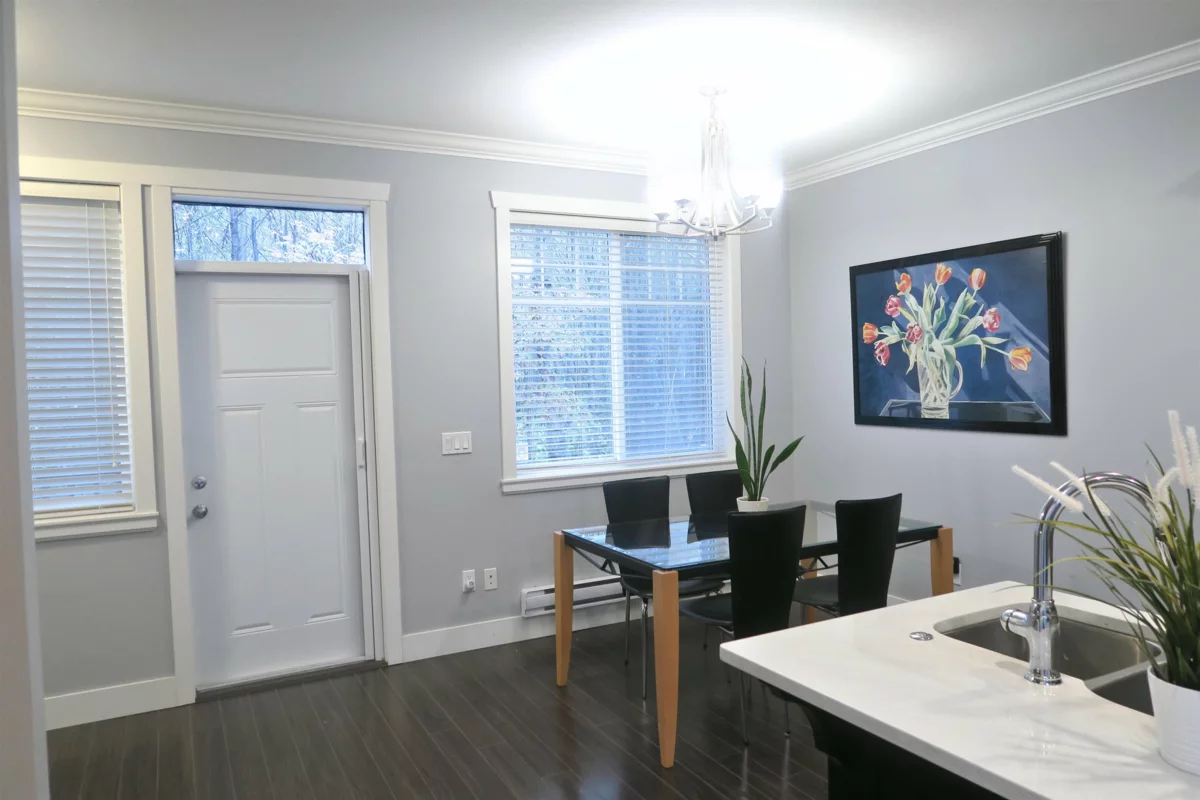 Family Room Photo of 118 15399 Guildford Drive, Surrey, BC