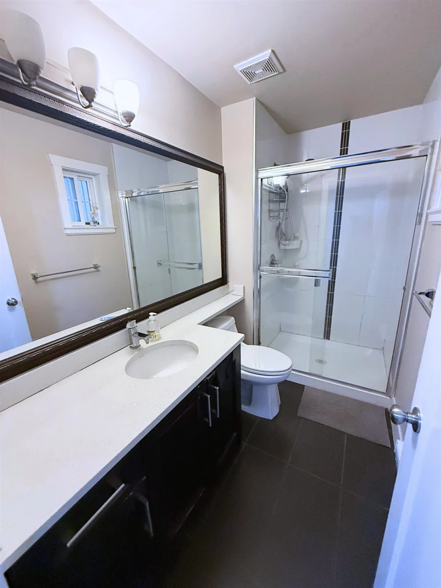 Hallway Photo of 118 15399 Guildford Drive, Surrey, BC