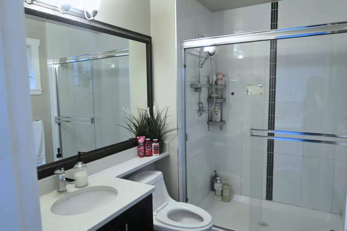 Office / Den Photo of 118 15399 Guildford Drive, Surrey, BC