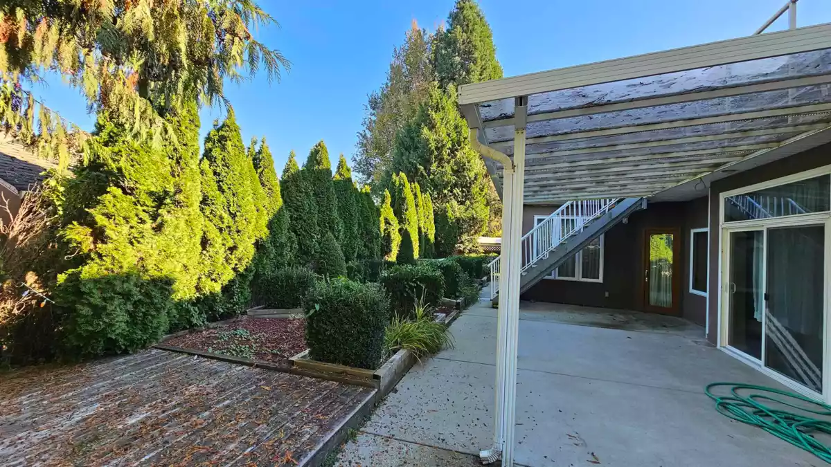 Garden / Landscaping Photo of 10251 Caithcart Road, Richmond, BC