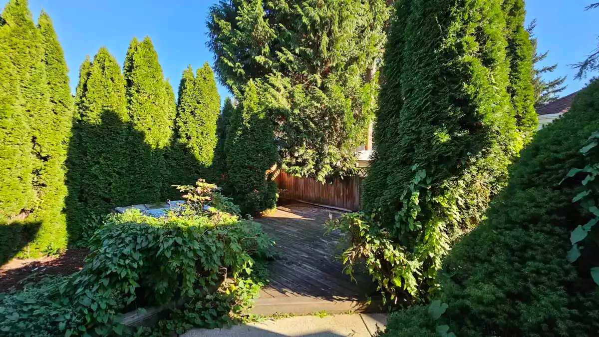 Hot Tub / Spa Photo of 10251 Caithcart Road, Richmond, BC