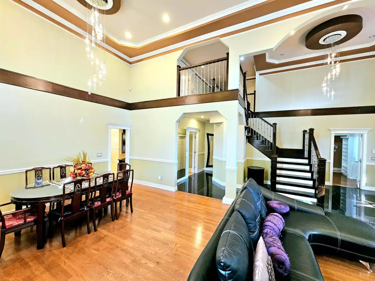 Kitchen Island Photo of 10251 Caithcart Road, Richmond, BC