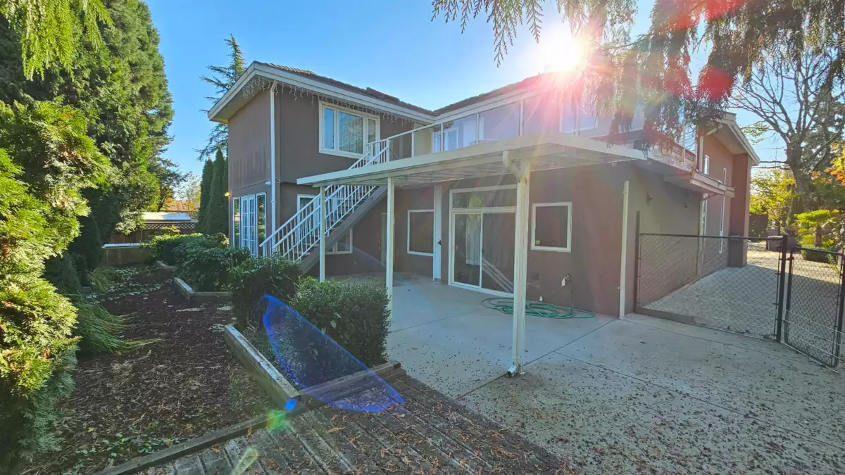 Staircase Photo of 10251 Caithcart Road, Richmond, BC