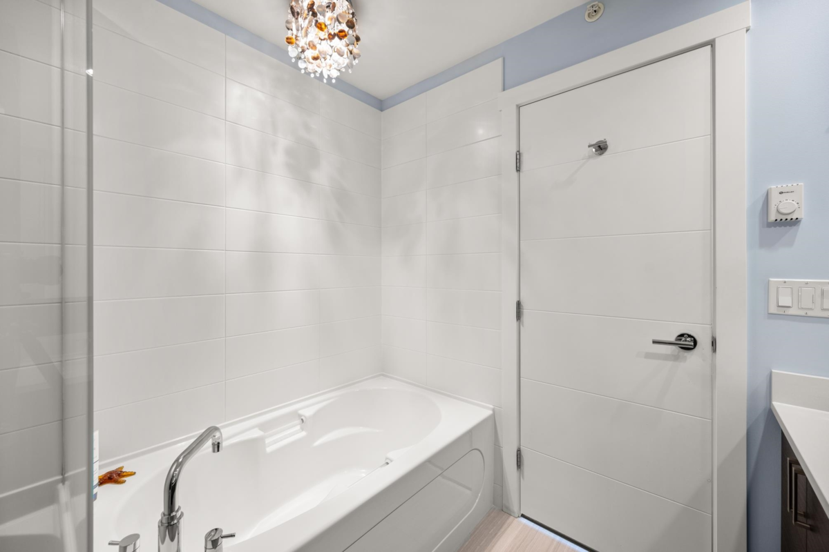 Backyard Photo of PH2 1333 Winter Street, White Rock, BC