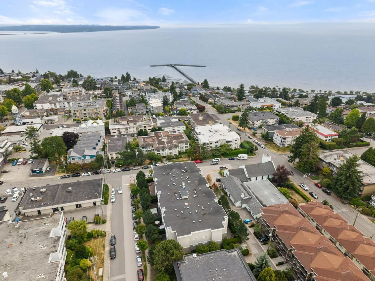 Community Amenities Photo (Clubhouse) of PH2 1333 Winter Street, White Rock, BC