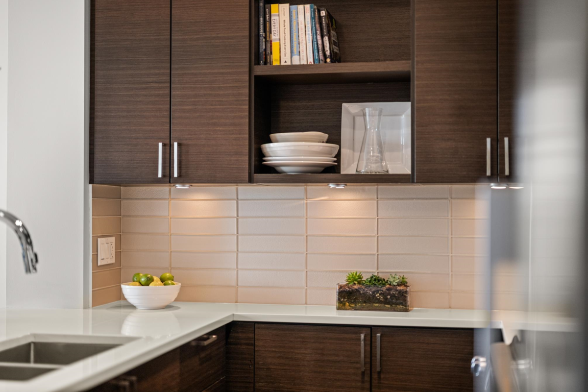 Guest Bathroom Photo of PH2 1333 Winter Street, White Rock, BC