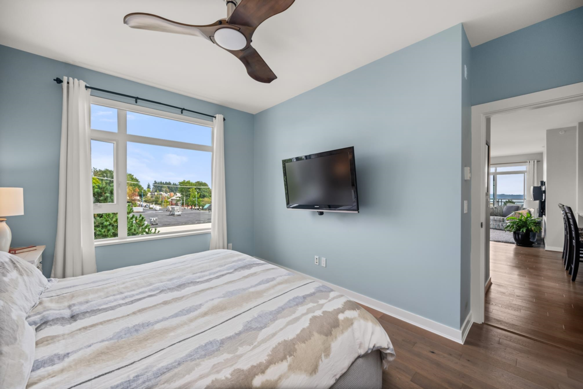 Mudroom Photo of PH2 1333 Winter Street, White Rock, BC