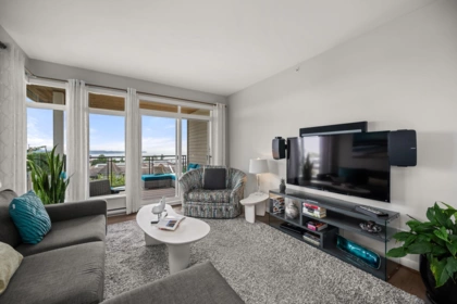 PH2 1333 Winter Street, White Rock, BC, White Rock — Apartment/Condo for sale