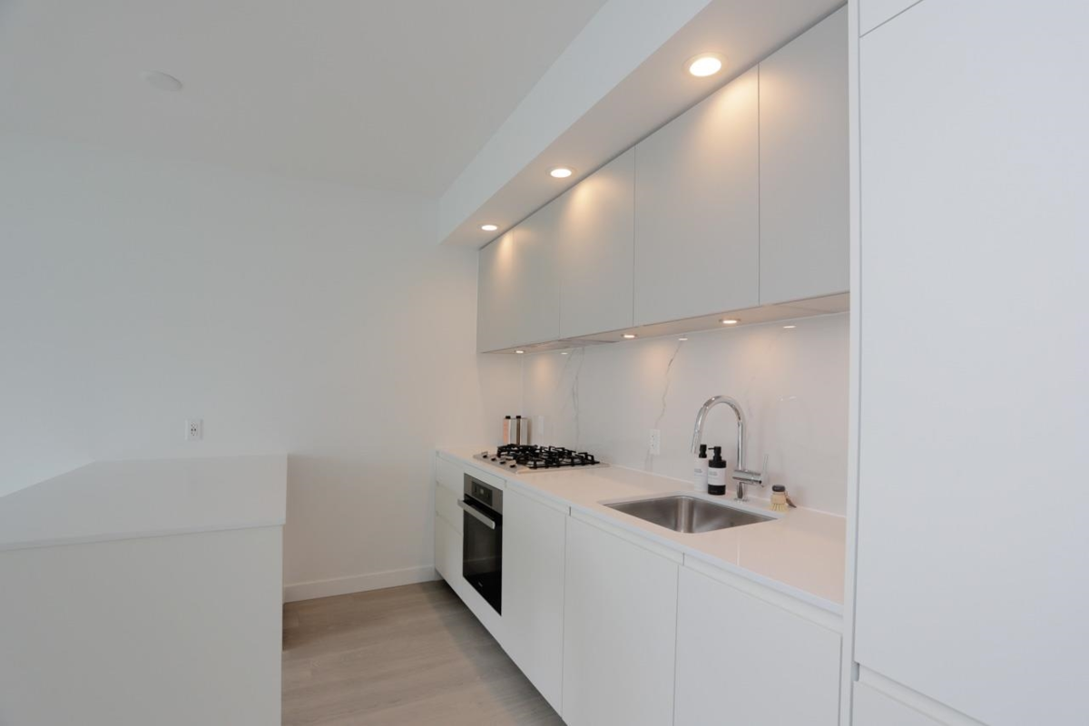 Primary Bathroom Photo of 4001 6537 Telford Avenue, Burnaby, BC