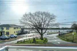 204 15777 Marine Drive, Surrey, BC