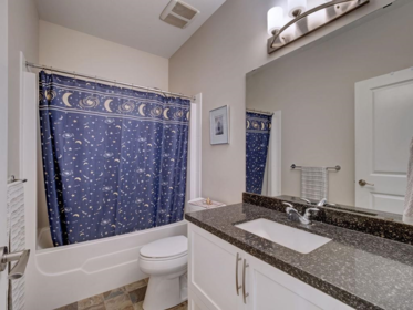 Entry Foyer Photo of 763 Gerussi Lane, Gibsons, BC