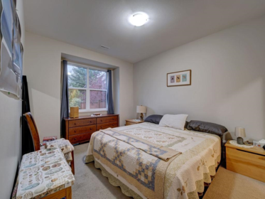 Office / Den Photo of 763 Gerussi Lane, Gibsons, BC