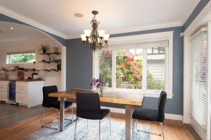 Breakfast Nook Photo of 1050 11th Street, West Vancouver, BC