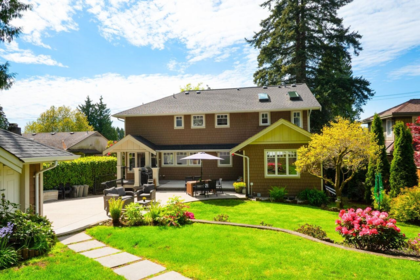 Hot Tub / Spa Photo of 1050 11th Street, West Vancouver, BC