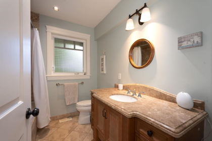 Powder Room Photo of 1050 11th Street, West Vancouver, BC
