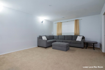Laundry Room Photo of 11794 99a Street, Surrey, BC