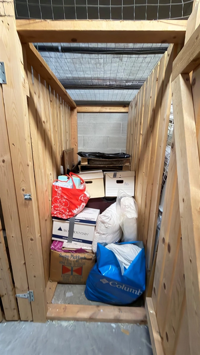 Entry Foyer Photo of 1403 8171 Saba Road, Richmond, BC