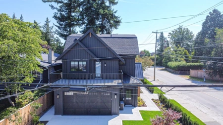 Hot Tub / Spa Photo of 6009 16 Avenue, Delta, BC