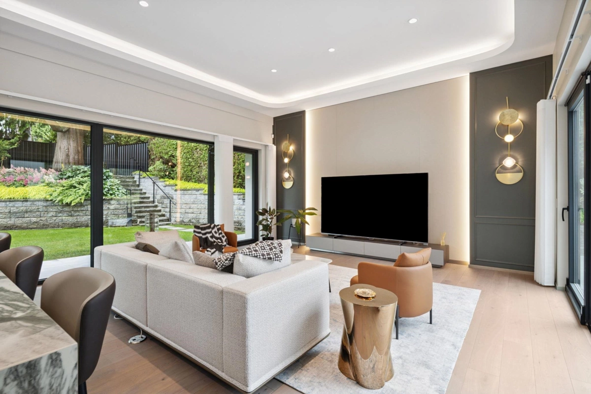 Kitchen Photo of 6363 Buckingham Drive, Burnaby, BC