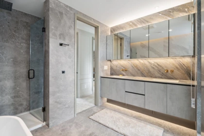 Primary Bathroom Photo of 6363 Buckingham Drive, Burnaby, BC