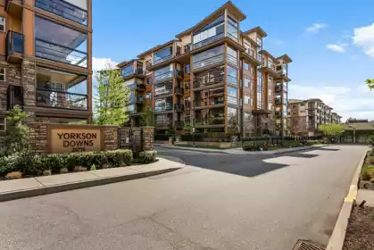 A512 20716 Willoughby Town Centre Drive, Langley, BC