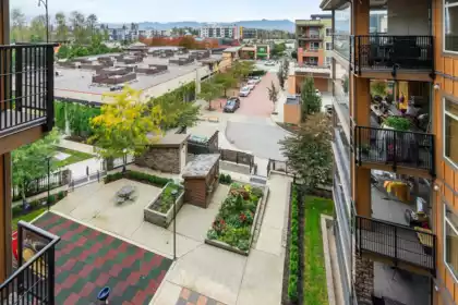Garden / Landscaping Photo of A512 20716 Willoughby Town Centre Drive, Langley, BC