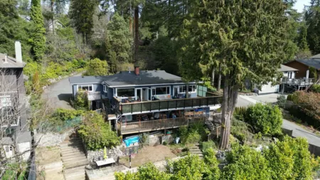 Backyard Photo of 1095 W Keith Road, North Vancouver, BC