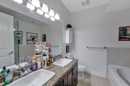 Laundry Room Photo of 411 12525 190a Street, Pitt Meadows, BC