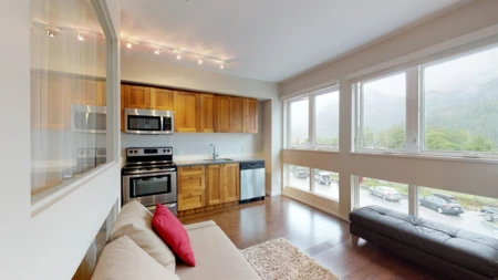 302 37841 Cleveland Avenue, Squamish, BC, Squamish — Apartment/Condo for sale