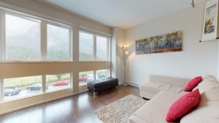 302 37841 Cleveland Avenue, Squamish, BC, Squamish — Apartment/Condo for sale