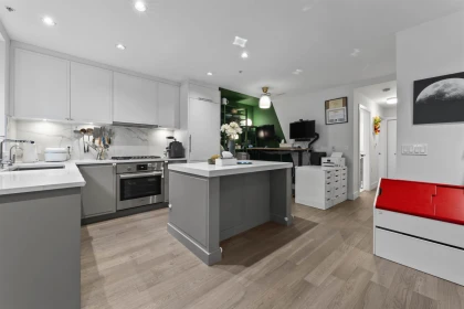 Breakfast Nook Photo of 7605 Yukon Street, Vancouver, BC