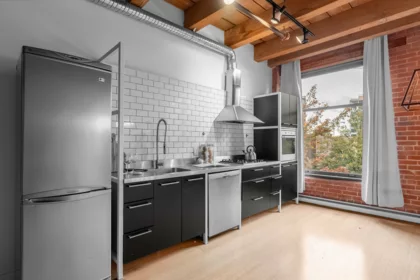 Kitchen Island Photo of 315 55 E Cordova Street, Vancouver, BC
