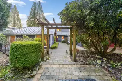 366 Keith Road, West Vancouver, BC