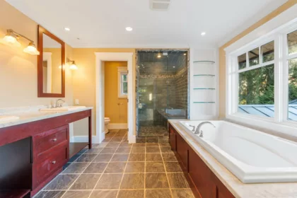 Guest Bathroom Photo of 366 Keith Road, West Vancouver, BC
