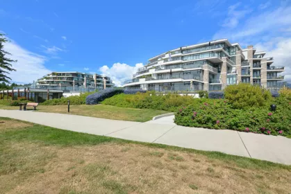 306 5665 Teredo Street, Sechelt, BC, Sechelt — Apartment/Condo for sale