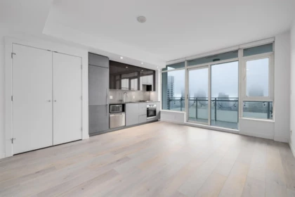 3502 4508 Hazel Street, Burnaby, BC