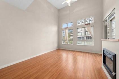 411 201 Morrissey Road, Port Moody, BC, Port Moody Centre — 1 bed apartment/condo for sale