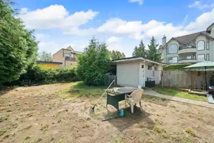 Kitchen Photo of 12466 191b Street, Pitt Meadows, BC