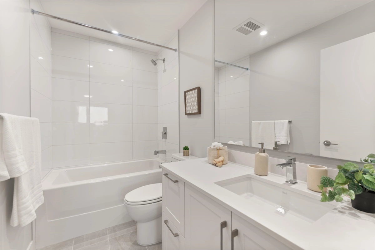 Walk-In Closet Photo of 211 1942 Starling Drive, Tsawwassen, BC