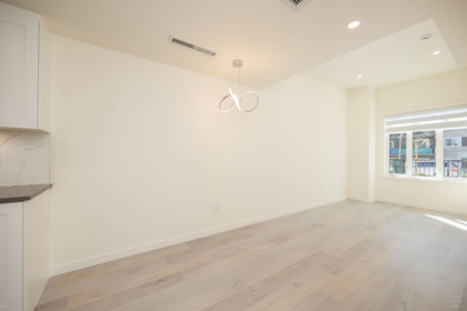 8 6929 Balmoral Street, Burnaby, BC