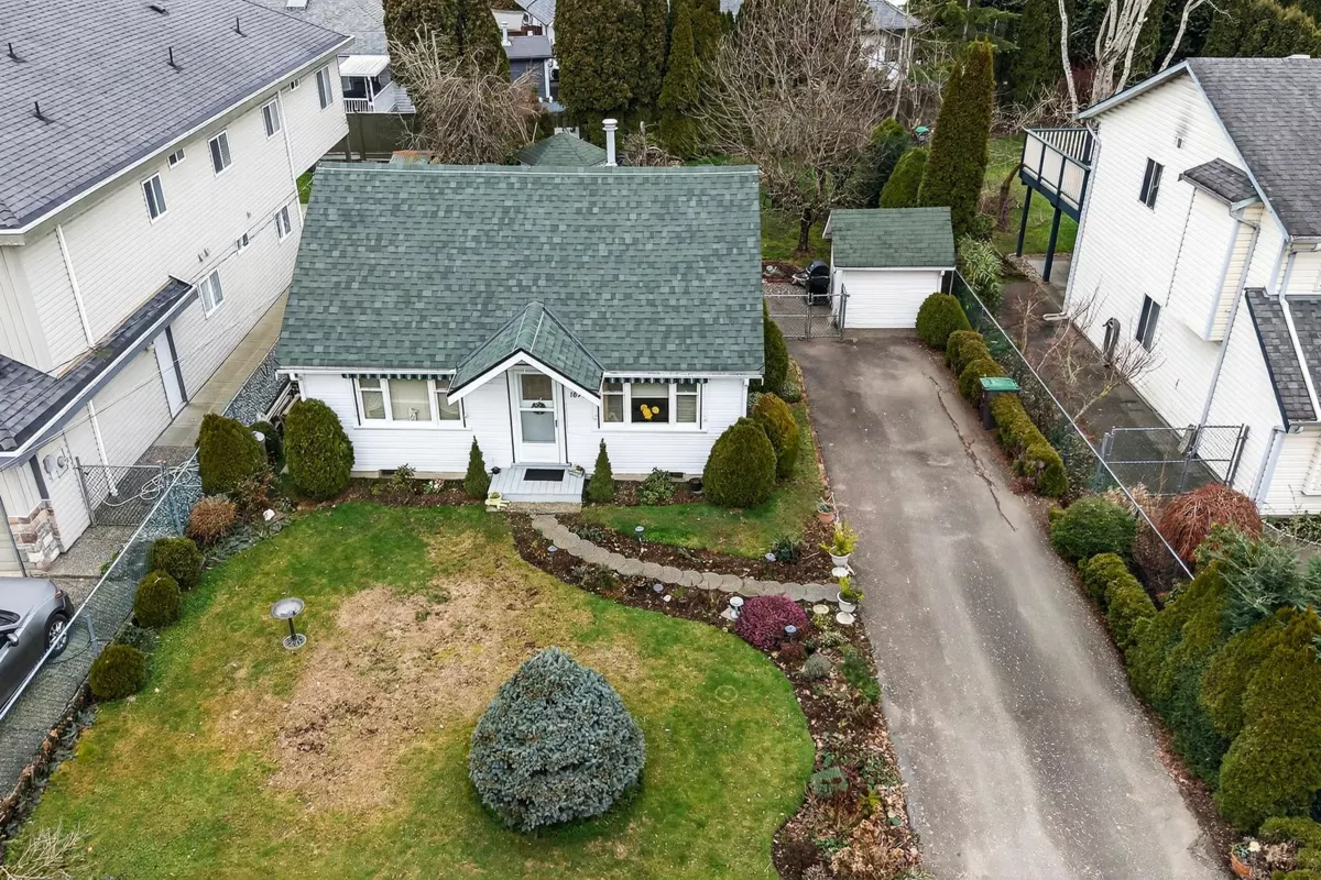 Breakfast Nook Photo of 18753 60 Avenue, Surrey, BC