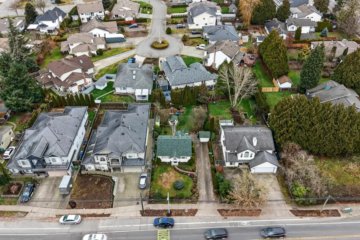 Fitness Center Photo Near 18753 60 Avenue, Surrey, BC